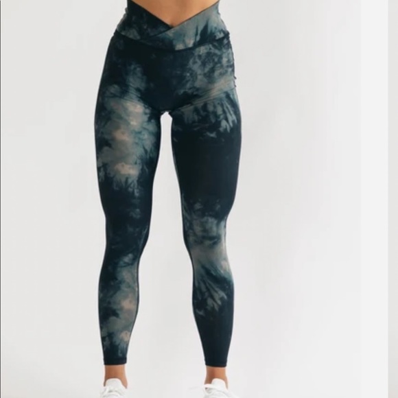 Alphalete Pants & Jumpsuits Alphalete Power Surface Leggings In